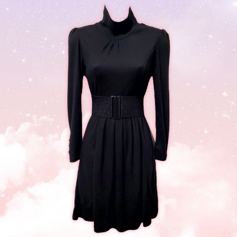 Cui Yi Xuan Black Turtleneck Pleated Vintage Style Long Sleeve Dress